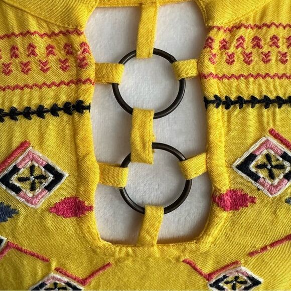 Rocks & Indigo Yellow Embroidered Boho Blouse Size Medium - Picture 3 of 11